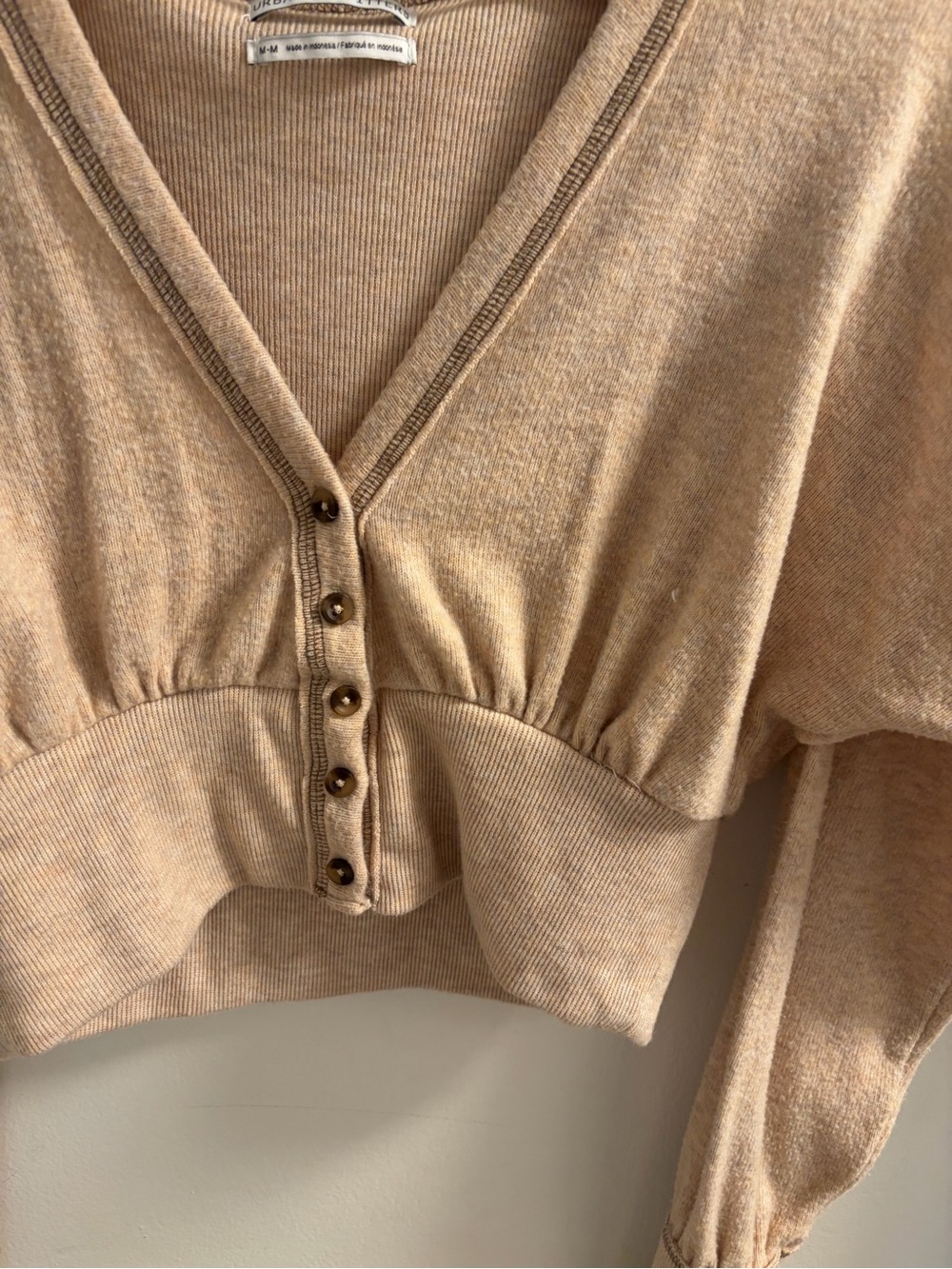 Urban Outfitters Sandstone Cropped Button-Up Cardigan - Picture 4 of 9